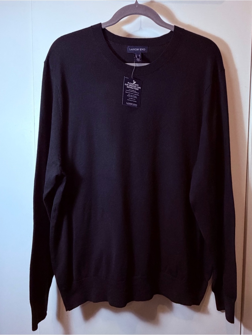 NWT Lands' End Men's Black Crewneck Sweater
